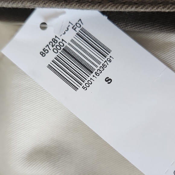 Chino pant old navy size small  zipper and button. (2 Pairs 1 Black 1 Tan) - Picture 2 of 2